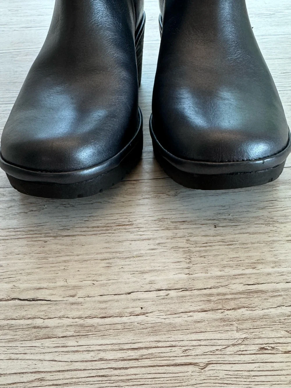Fly London Women's Metallic Grey Leather Ankle Low Heel Booties 40 / US 9-9.5